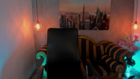 dali_collin online show from March 14, 7:07 pm