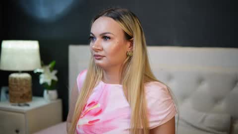  Dalia  online show from June 9, 8:52 pm