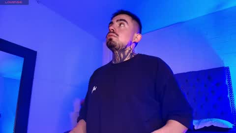 Dallas whitee online show from April 6, 7:04 pm