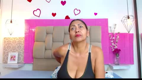 damaryleon online show from November 7, 8:33 pm