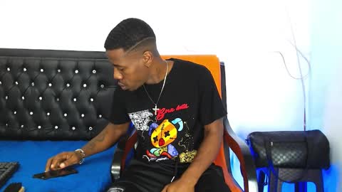 damian_hart_24cm online show from October 5, 10:34 am