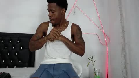 damian_hart_24cm online show from May 19, 11:06 am