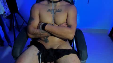Snapshot of damian_torner chatting on October 17, 12:20 pm Damian torner online show from October 17, 12:20 pm