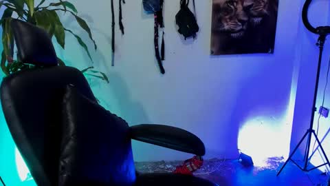 Snapshot of damian_torner chatting on September 14, 8:16 am Damian torner online show from September 14, 8:16 am