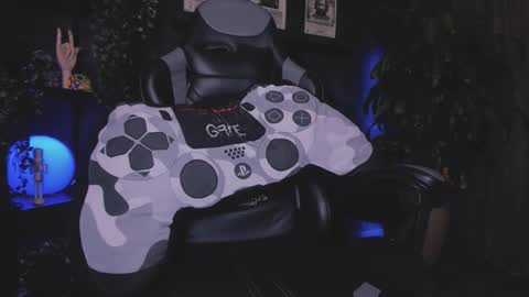 Daamiancox online show from December 17, 12:39 am