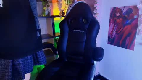 Damiian21  online show from October 8, 3:40 pm