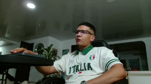 damyan_2003 online show from April 3, 3:57 am