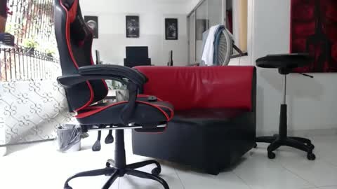 damyan_2003 online show from December 26, 2:27 pm