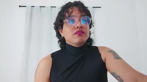 Diane Blosson online show from February 10, 2:03 am