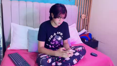D A N online show from May 16, 3:03 am