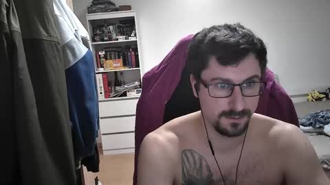Snapshot of dan_the_man405 chatting on February 11, 6:55 pm King Dan online show from February 11, 6:55 pm