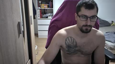 Snapshot of dan_the_man405 chatting on February 27, 7:26 pm King Dan online show from February 27, 7:26 pm