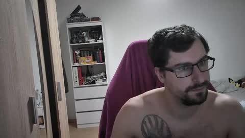 Snapshot of dan_the_man405 chatting on February 17, 7:12 pm King Dan online show from February 17, 7:12 pm