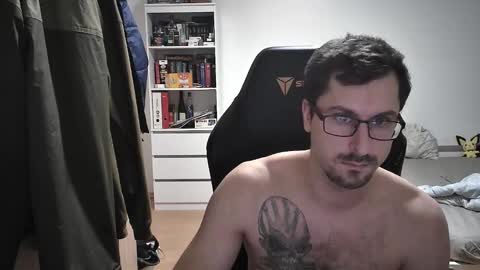Snapshot of dan_the_man405 chatting on January 20, 7:04 pm King Dan online show from January 20, 7:04 pm