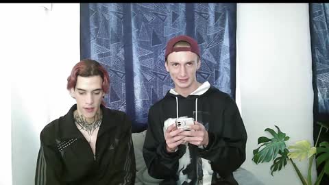 Dan and Noah online show from December 5, 7:22 pm