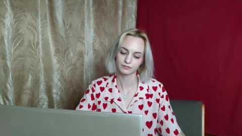 Dana online show from February 28, 3:15 pm