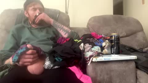 C2o7M3 online show from February 18, 4:58 pm