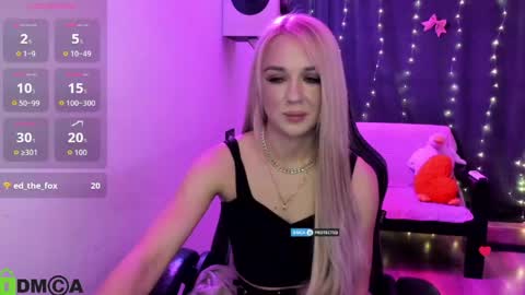 dances_queen online show from May 11, 7:04 am