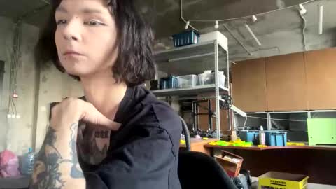Snapshot of dandelion_sea chatting on September 23, 11:37 am dandelion_sea online show from September 23, 11:37 am