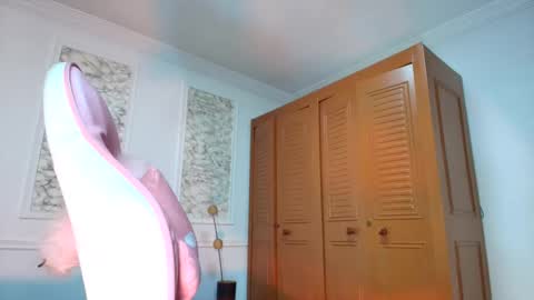 Snapshot of danellahouston chatting on October 4, 7:00 pm Danella Houston online show from October 4, 7:00 pm