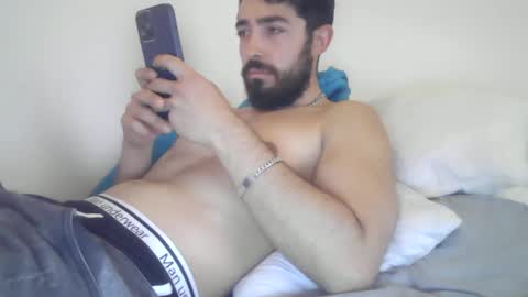 Snapshot of dani3l9905 chatting on October 9, 6:35 pm dani3l9905 online show from October 9, 6:35 pm