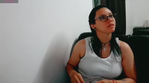 dani y jocelyn online show from February 4, 8:02 pm