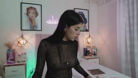   online show from May 21, 4:57 pm