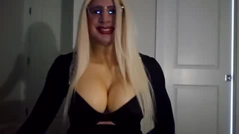 Snapshot of danicdgirl chatting on September 25, 5:42 pm danicdgirl online show from September 25, 5:42 pm