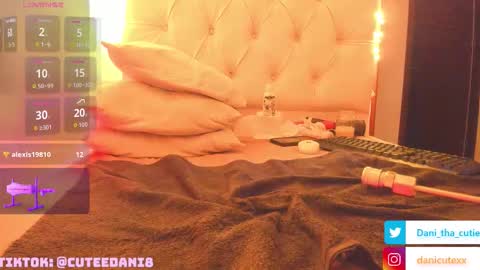 danicutexxx online show from November 23, 9:18 am