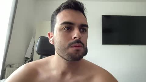 daniel_3827 online show from June 15, 7:00 am