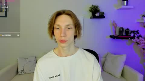 daniel__schmidt online show from May 8, 6:08 am