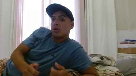 Snapshot of daniel_surfer chatting on October 12, 9:13 am Daniel  online show from October 12, 9:13 am