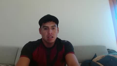 Snapshot of daniel_surfer chatting on December 25, 1:30 pm Daniel  online show from December 25, 1:30 pm