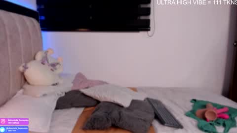 Snapshot of daniela_henaoo chatting on September 25, 3:02 am independent model online show from September 25, 3:02 am