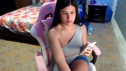 danihot online show from March 18, 4:40 am