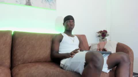 daniell_ferrari online show from January 21, 12:15 am