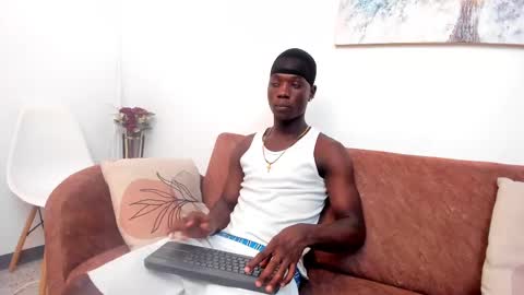 daniell_ferrari online show from February 11, 9:35 pm