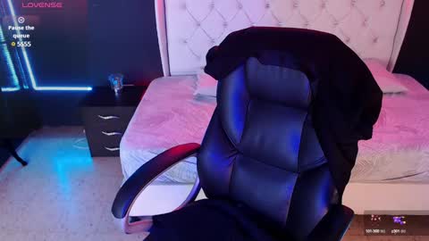 Danielle Smith online show from February 21, 11:32 pm