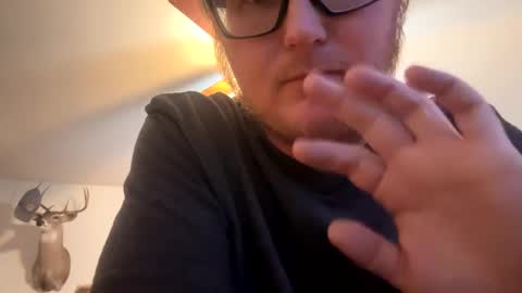Snapshot of danielp_mod_cb chatting on March 12, 10:50 pm Daniel y. online show from March 12, 10:50 pm