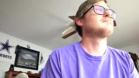 Daniel    y. online show from February 9, 10:45 pm