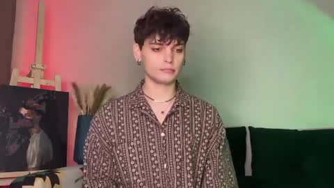 danieltuckerr online show from April 4, 5:09 pm