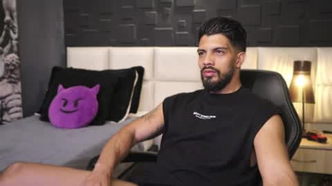 Snapshot of dann_saenz chatting on February 22, 1:22 am Dann saenz online show from February 22, 1:22 am