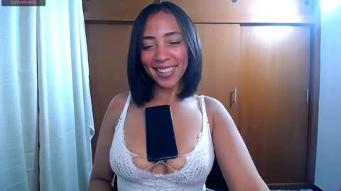 Snapshot of danna__ross chatting on February 21, 11:21 pm Danna  Ross online show from February 21, 11:21 pm