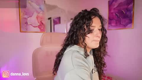 Danna Lovs online show from February 13, 2:09 pm