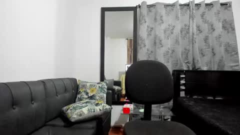 Snapshot of danna_tyson chatting on October 12, 11:50 pm Danna Tyson online show from October 12, 11:50 pm