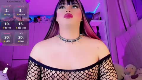 dannadolls online show from June 1, 6:20 pm