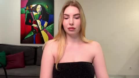 Snapshot of dannamissss chatting on December 27, 7:03 pm dannamissss online show from December 27, 7:03 pm