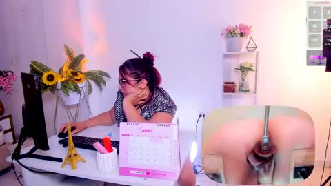 Danna online show from April 14, 3:04 pm