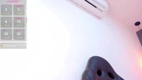 Danna online show from November 10, 3:48 pm