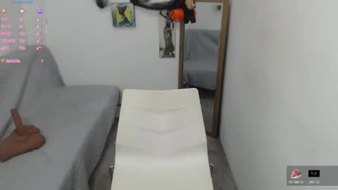 Danna online show from October 25, 1:11 pm